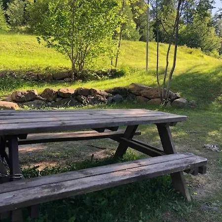 公寓 T2 Avec Et Un Coin Montagne En Rez-de-chaussee Avec Terrasse Et Table Exterieure